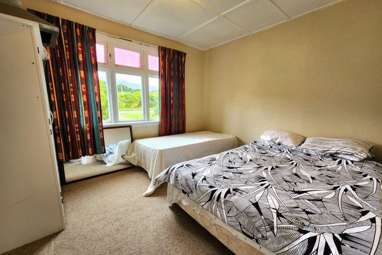 Photo of property in 678 Seven Mile Road, Runanga, 7803