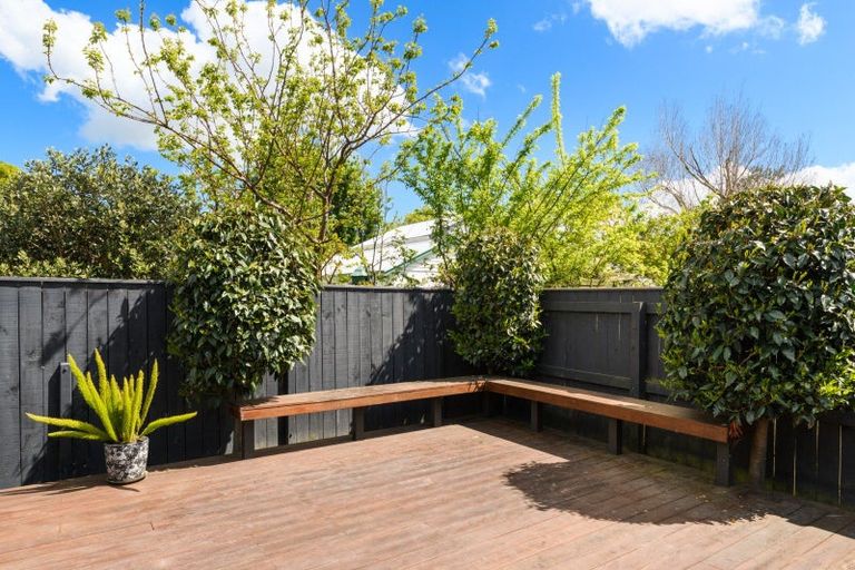 Photo of property in 14a Colombo Street, Hokowhitu, Palmerston North, 4410