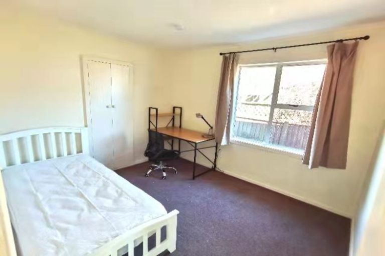 Photo of property in 19 Solway Avenue, Ilam, Christchurch, 8041