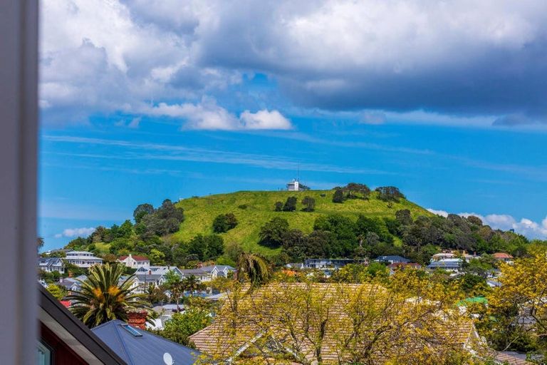 Photo of property in 1 Ascot Avenue, Narrow Neck, Auckland, 0624