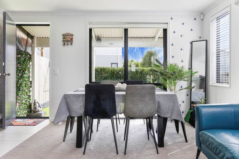 Photo of property in 69 Saddleback Crescent, Papakura, 2110