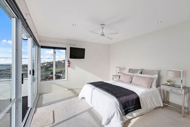 Photo of property in 34 Mount Pleasant Road, Mount Pleasant, Christchurch, 8081