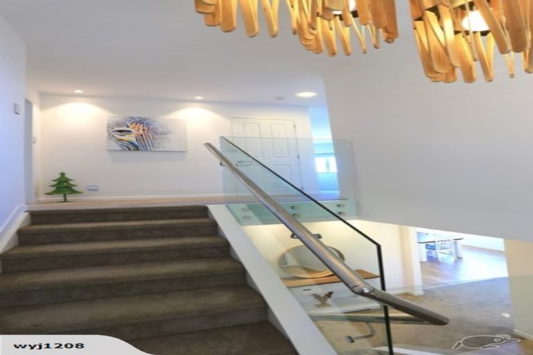 Photo of property in 104 Fairview Avenue, Fairview Heights, Auckland, 0632