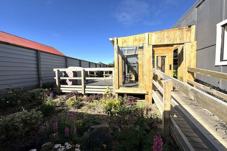 Photo of property in 33 Main Road, Owaka, 9535