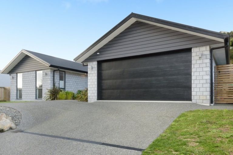 Photo of property in 291 Lakes Boulevard, Pyes Pa, Tauranga, 3112
