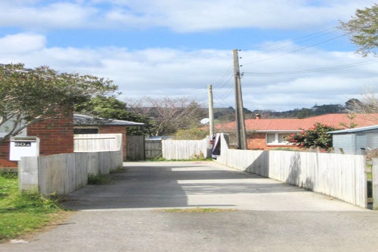Photo of property in 60a Sutton Crescent, Papakura, 2110