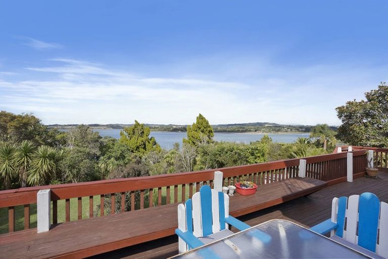 Photo of property in 17 Tui Vale Road, Shelly Park, Auckland, 2014