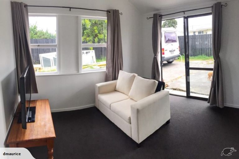 Photo of property in 9 Kambalda Street, Mangere Bridge, Auckland, 2022