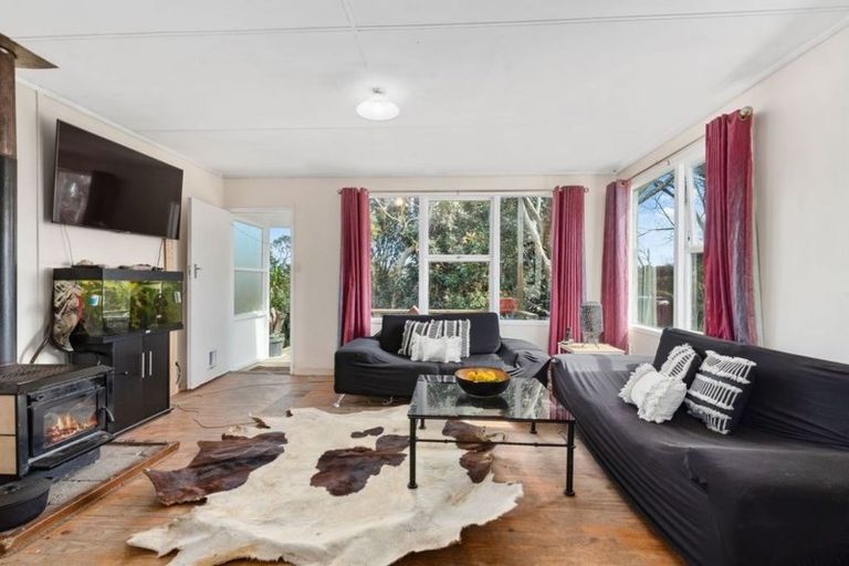 Photo of property in 45 Makiri Street, Helensville, 0800