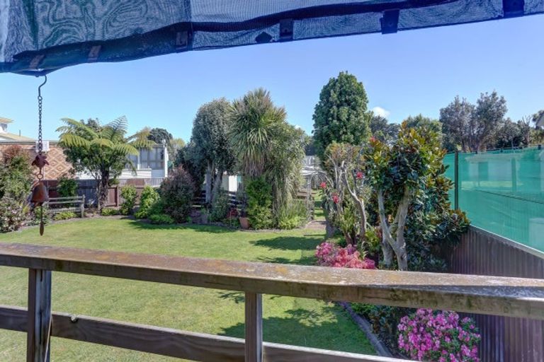 Photo of property in 44 Hadfield Crescent, College Estate, Whanganui, 4500