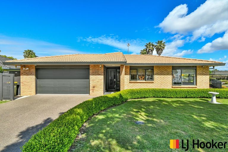 Photo of property in 1 Mull Place, Wattle Downs, Auckland, 2103