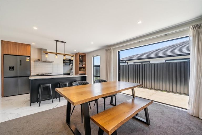 Photo of property in 3 Dahl Drive, Wallaceville, Upper Hutt, 5018