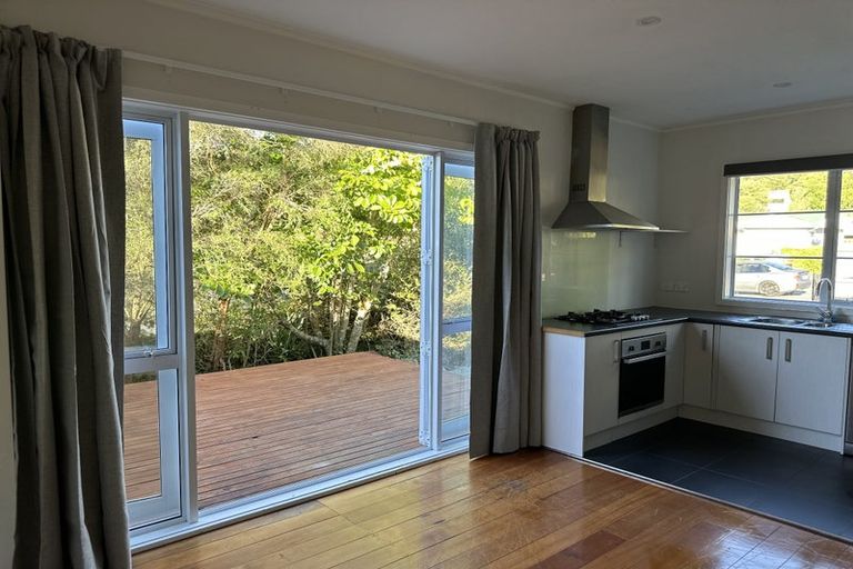 Photo of property in 90 Stokes Valley Road, Stokes Valley, Lower Hutt, 5019