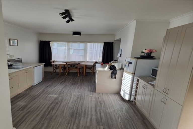 Photo of property in 5 Rumgay Street, Fairfield, Lower Hutt, 5011