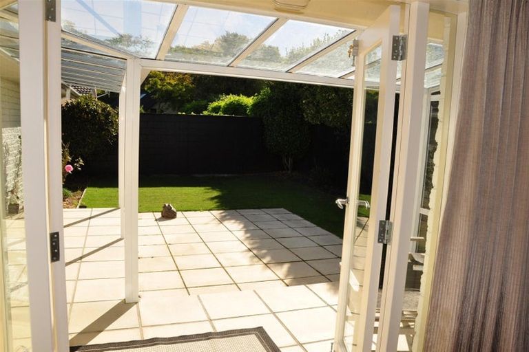 Photo of property in 1/14a Penhelig Place, Burnside, Christchurch, 8053