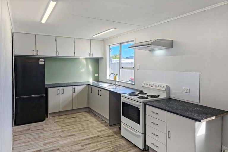 Photo of property in 2/9 Lyttelton Crescent, Tamatea, Napier, 4112