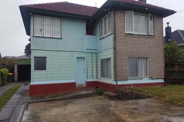Photo of property in 51 Strid Road, Te Atatu South, Auckland, 0610