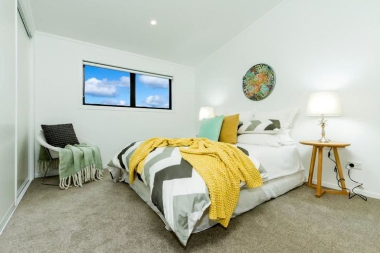 Photo of property in 30 Galaxy Drive, Mairangi Bay, Auckland, 0630