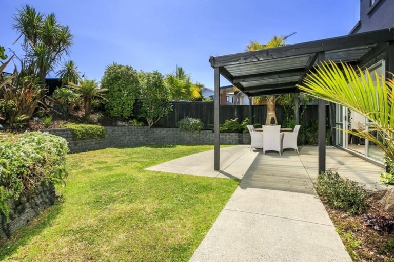 Photo of property in 27 Lyford Crescent, Sunnynook, Auckland, 0620