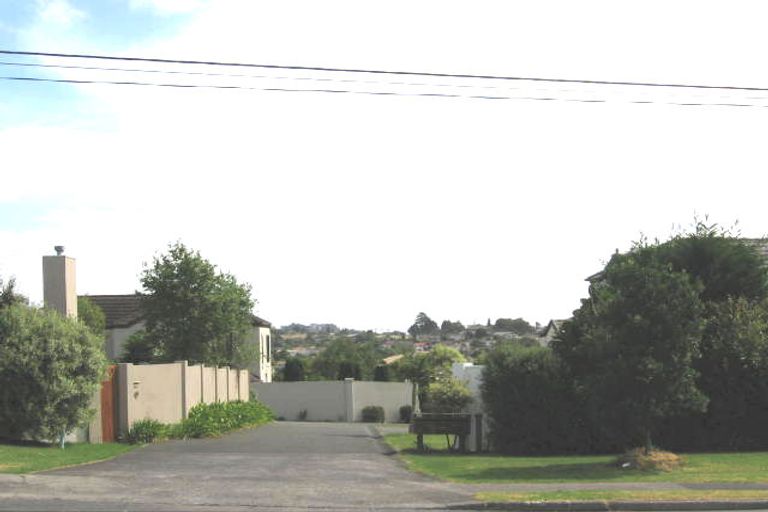Photo of property in 356 East Coast Road, Sunnynook, Auckland, 0630