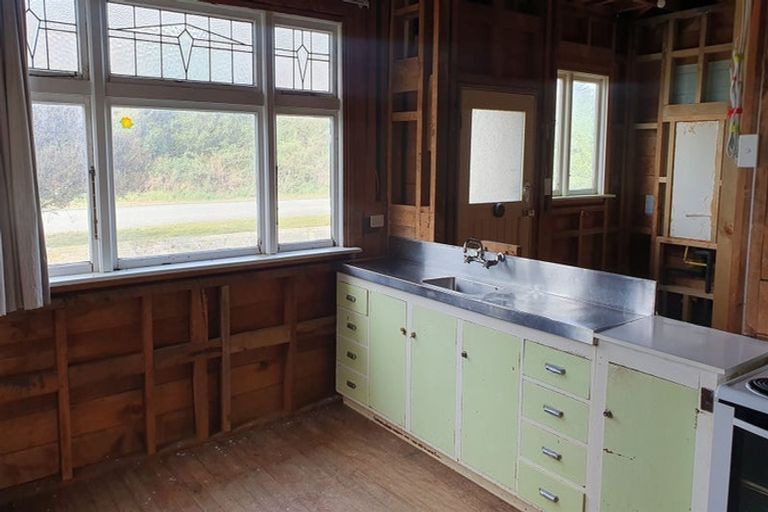 Photo of property in 6 Jacks Bay Road, Hinahina, Owaka, 9586