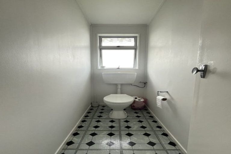 Photo of property in 42 Conclusion Street, Ascot Park, Porirua, 5024