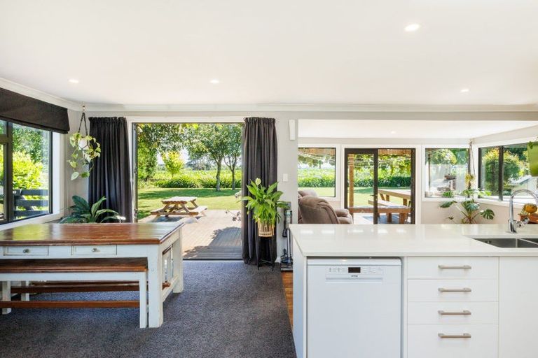 Photo of property in 807 Kaimatarau Road, Rongotea, Palmerston North, 4473