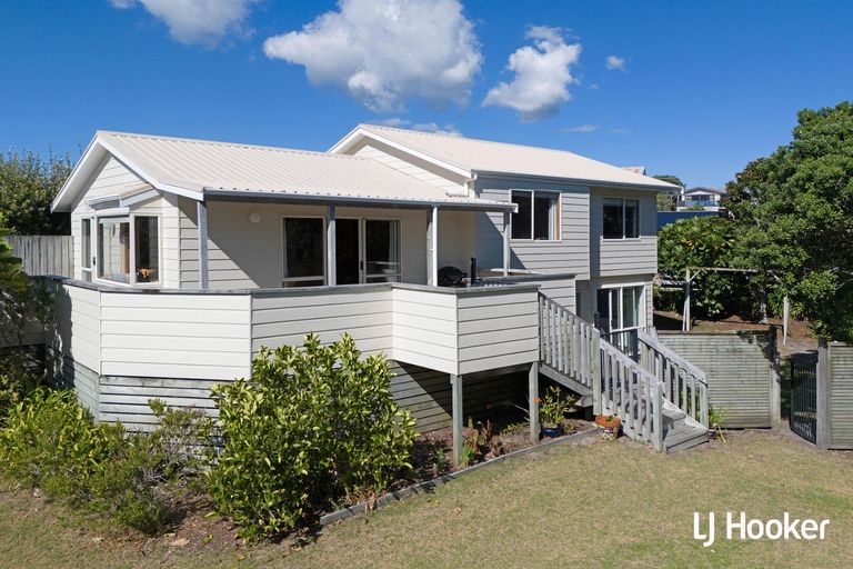 Photo of property in 66 Broadway Road, Waihi Beach, 3611