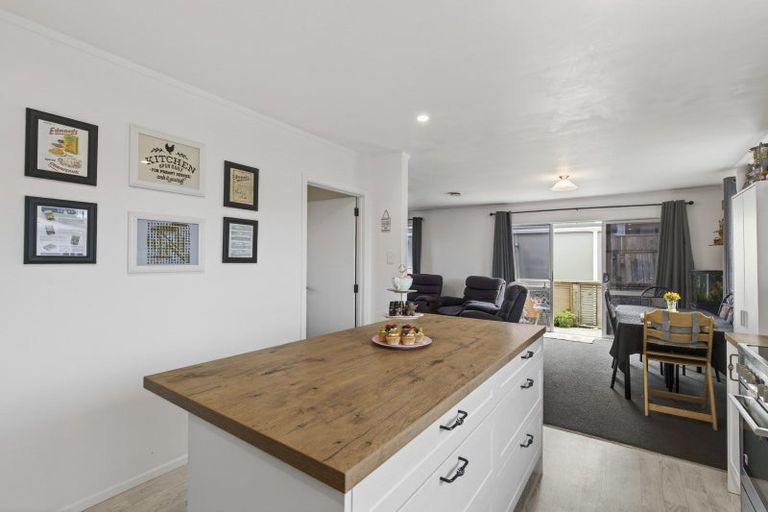 Photo of property in 58 Mould Street, Waitara, 4320