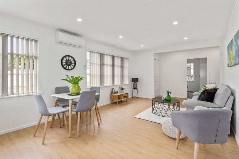 Photo of property in 1/18 Plunket Avenue, Papatoetoe, Auckland, 2104