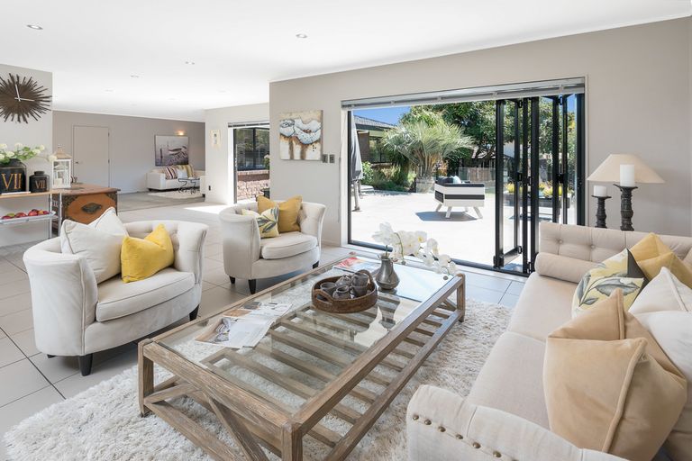 Photo of property in 12 Mark Edward Drive, Half Moon Bay, Auckland, 2012