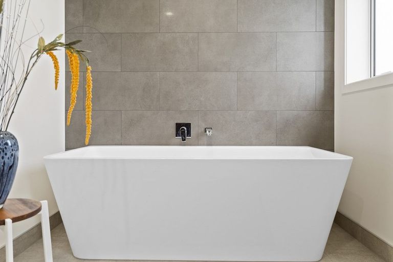 Photo of property in 13 Alan Livingston Drive, Cambridge, 3434