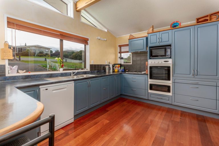 Photo of property in 170 Bombay Road, Bombay, 2675