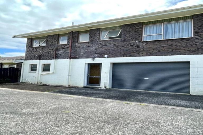 Photo of property in 3/8 Koromiko Street, New Lynn, Auckland, 0600
