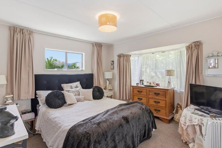 Photo of property in 5 Dennis Taylor Court, Paraparaumu, 5032