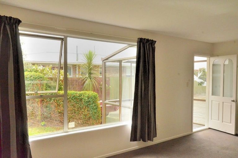 Photo of property in 2/16 Seymour Street, Hornby, Christchurch, 8042