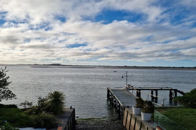 Photo of property in 102 Beachville Road, Redcliffs, Christchurch, 8081