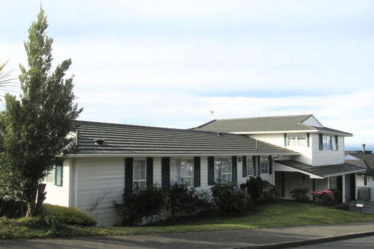 Photo of property in 18 Paparata Street, Karori, Wellington, 6012