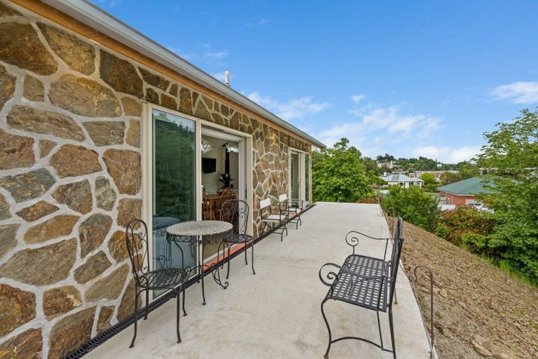 Photo of property in 26 Irvine Street, Lawrence, 9532