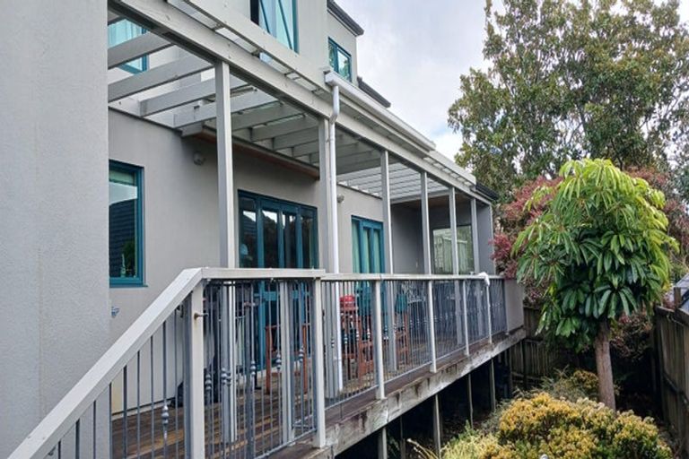 Photo of property in 2/15 Quebec Road, Milford, Auckland, 0620