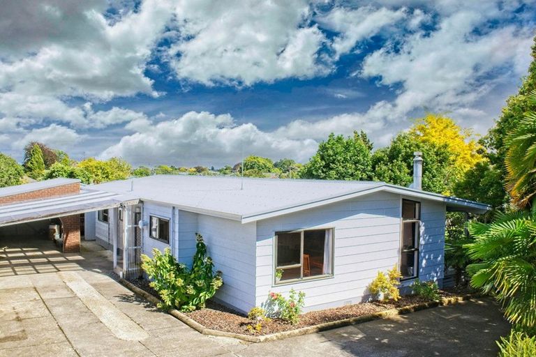 Photo of property in 10 Dillon Bell Road, Whataupoko, Gisborne, 4010