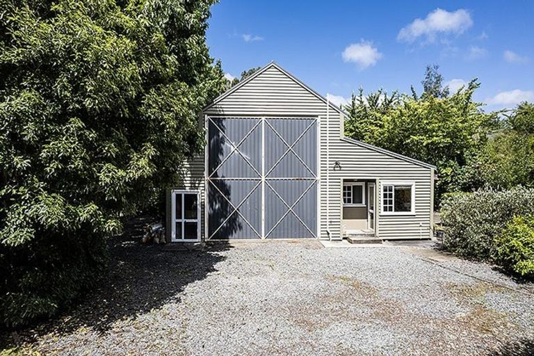 Photo of property in 208 Mapara Road, Acacia Bay, Taupo, 3385