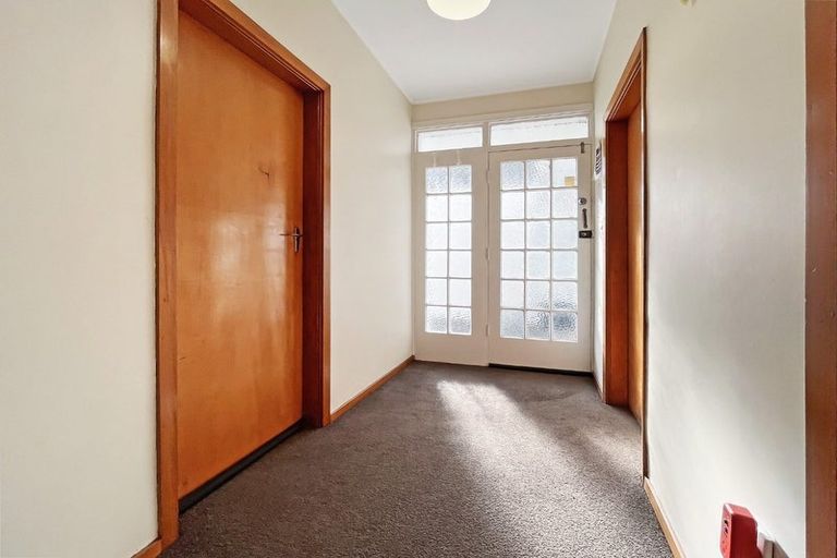 Photo of property in 1/24 Austin Street, Mount Victoria, Wellington, 6011