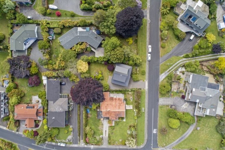 Photo of property in 2 Grand Vue Road, Kawaha Point, Rotorua, 3010
