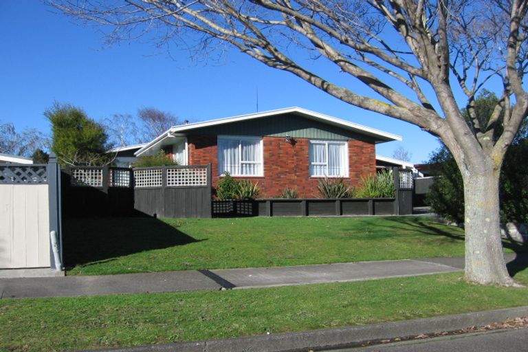 Photo of property in 16 Lockhart Avenue, Milson, Palmerston North, 4414