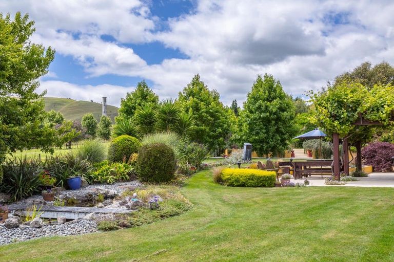 Photo of property in 138 Te Wharau Road, Gladstone, Masterton, 5883