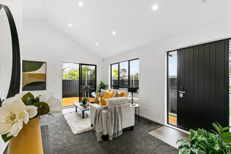 Photo of property in 54d Te Atatu Road, Te Atatu South, Auckland, 0610