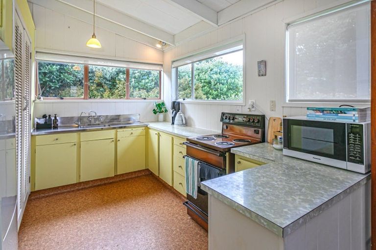 Photo of property in 13 Wigmore Crescent, Hahei, Whitianga, 3591