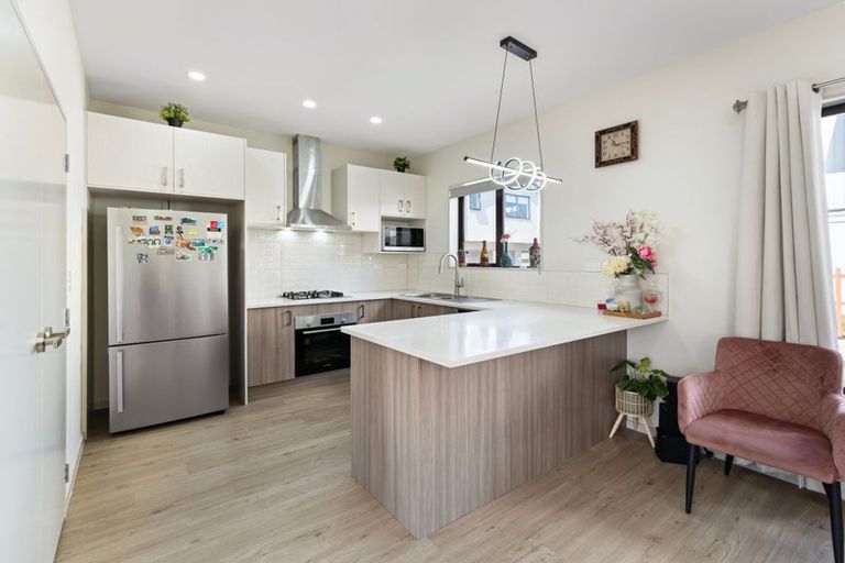 Photo of property in 5f Deveron Road, Manurewa, Auckland, 2102