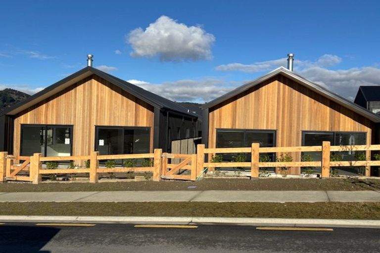 Photo of property in Northlake, 17b Linnburn Road, Wanaka, 9305